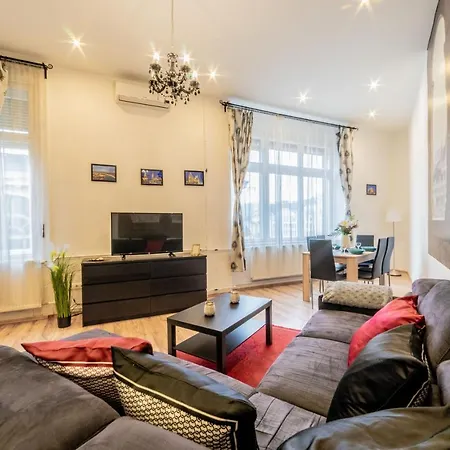 Real Apartments Anker Apartment *